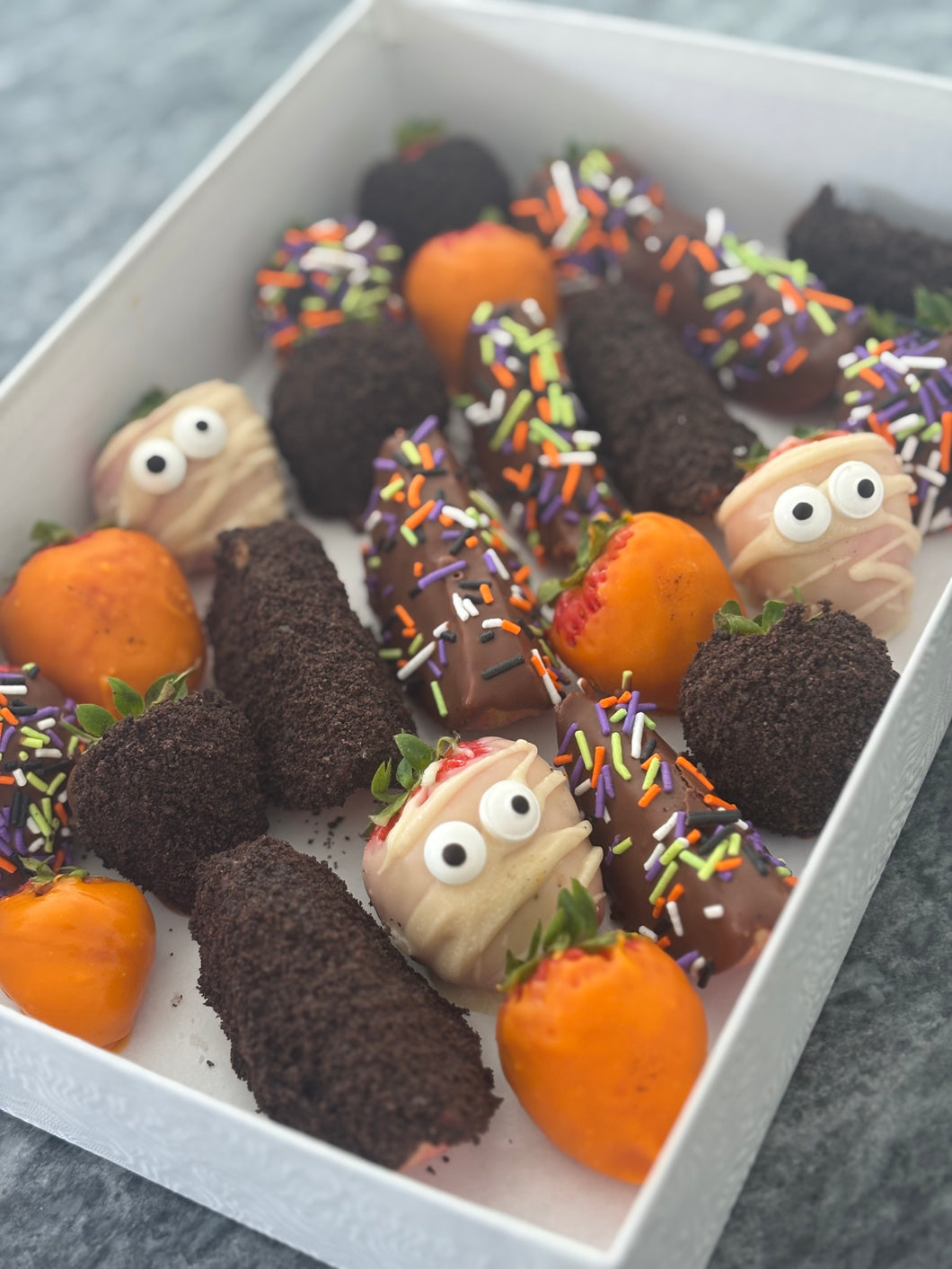 Halloween Apple & Strawberry Box