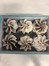 Load image into Gallery viewer, Happy Birthday cupcakes
