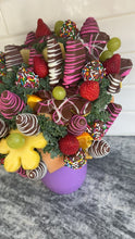 Load and play video in Gallery viewer, Pink and Pretty Bouquet
